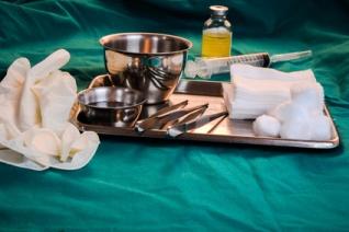 wet-to-dry dressing changes using gauze